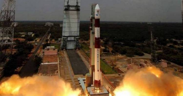 Photo of ISRO ने रचा इतिहास , जीएसएलवी मार्क-3 लॉन्च, वैज्ञानिकों ने कहा बाहुबली -3