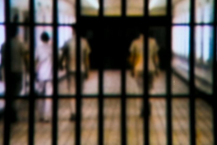 Photo of कोरोना वायरस : सुप्रीम कोर्ट के आदेश पर यूपी की जेलों से बंदियों की रिहाई शुरू